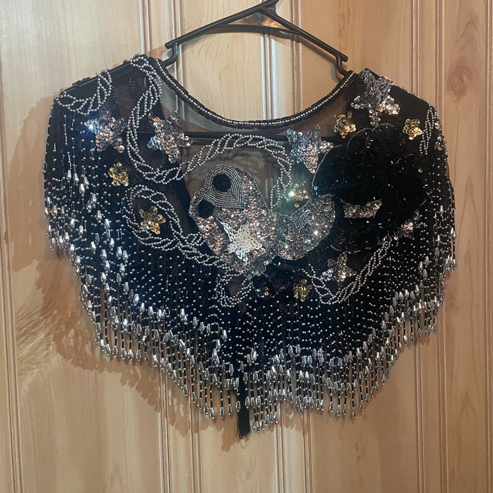Western style shoulder shawl with fringe